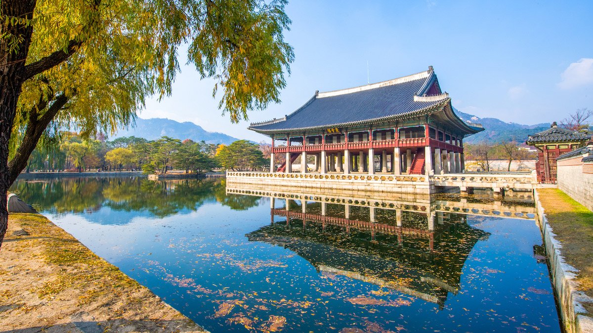 韩国首相夫人整容脸