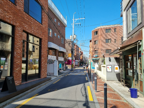 韩国眼镜吃货小哥